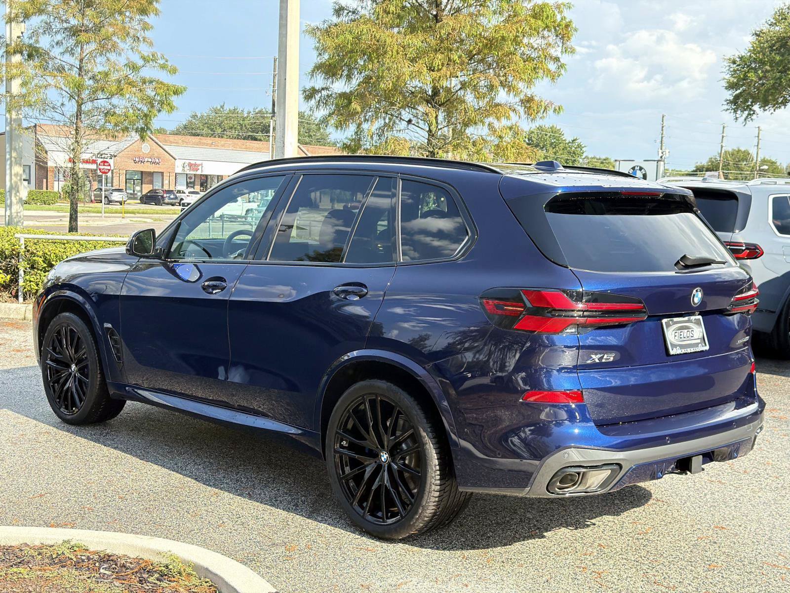 New 2026 BMW X5 xDrive40i w/ M Sport Package AWD/4WD image 5