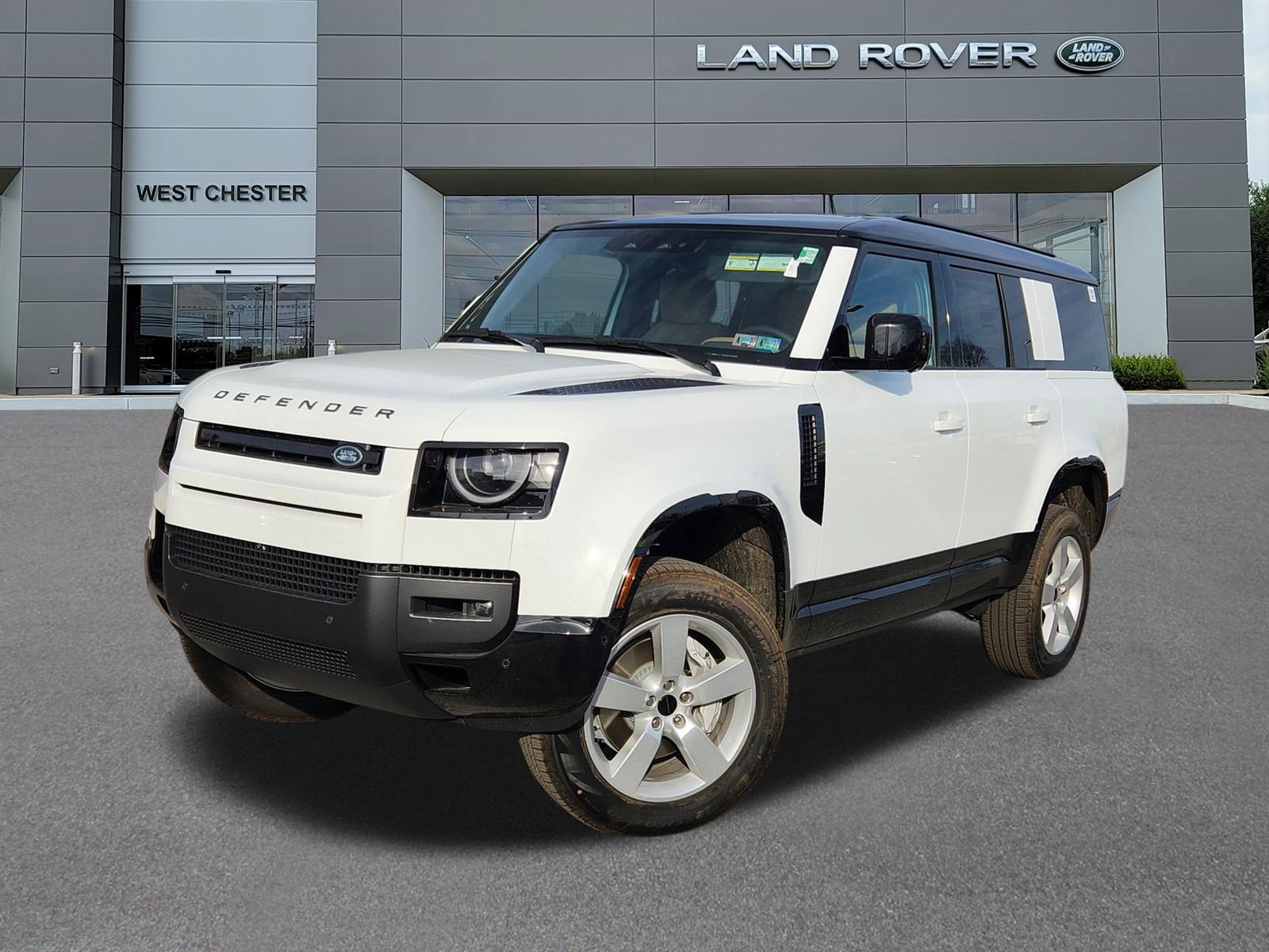 New 2026 Land Rover Defender 130 X-Dynamic SE image 1