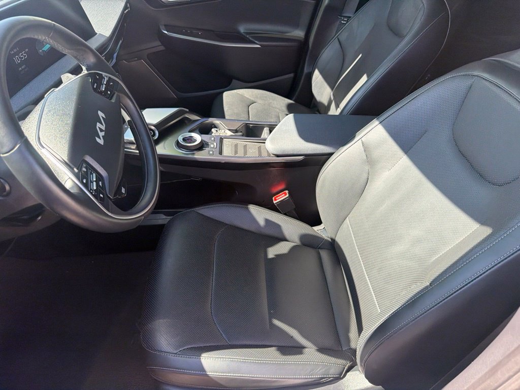 Used 2023 Kia EV6 Wind RWD image 10