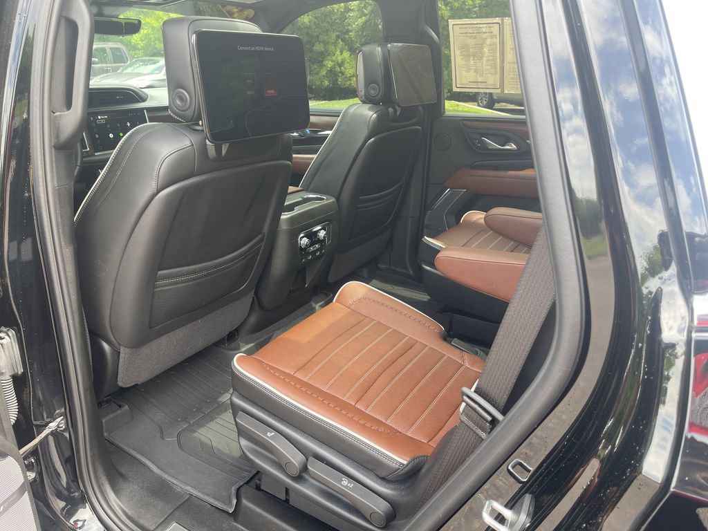 Used 2024 GMC Yukon Denali Ultimate AWD/4WD image 26