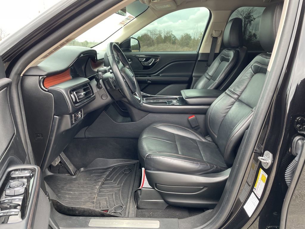 Used 2023 Lincoln Aviator Reserve image 11