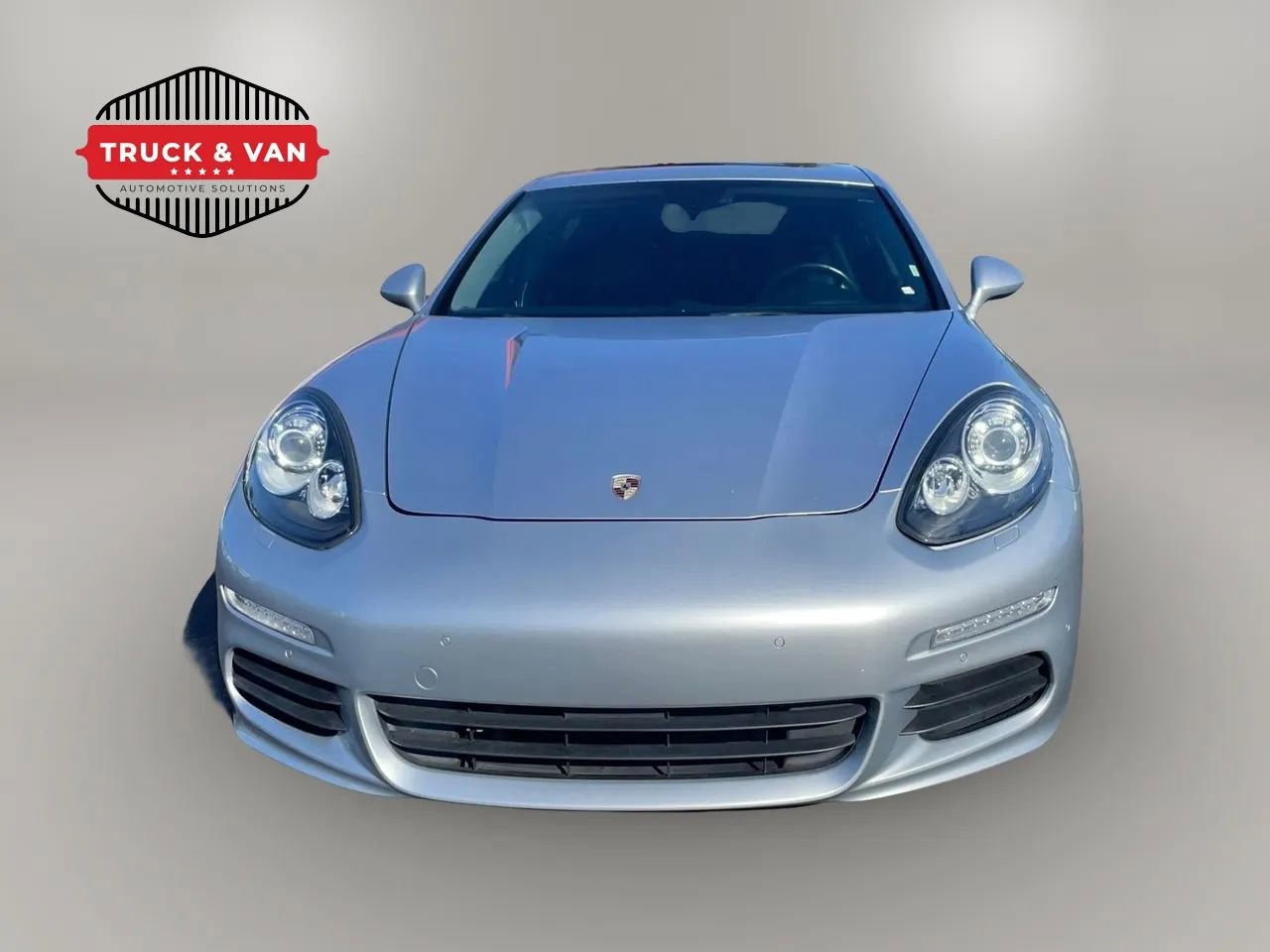 Used 2015 Porsche Panamera S RWD image 2