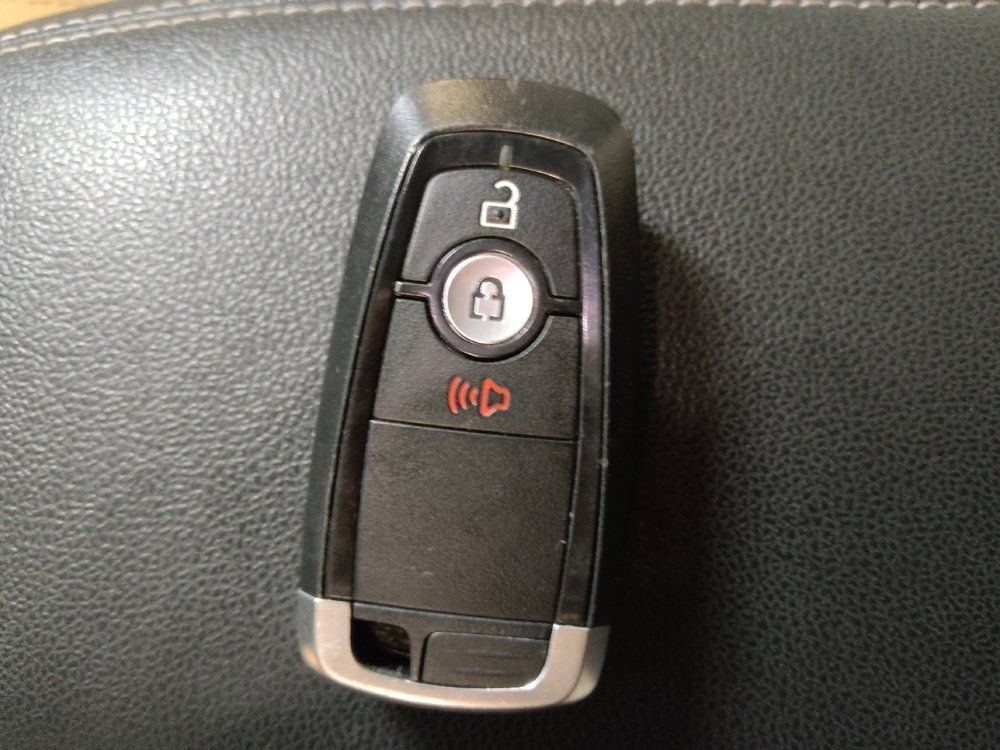 Used 2020 Ford Escape SE image 32