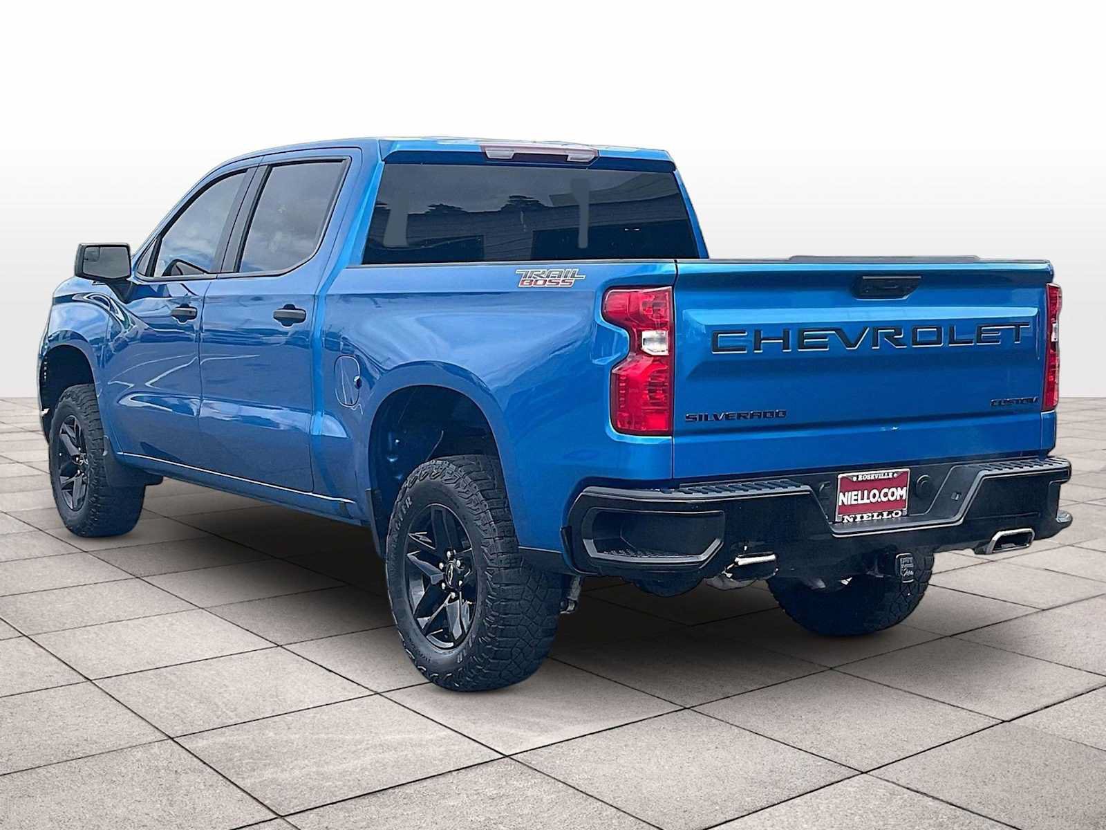 Used 2024 Chevrolet Silverado 1500 Custom Trail Boss w/ LPO, Dark Essentials Package AWD/4WD image 13