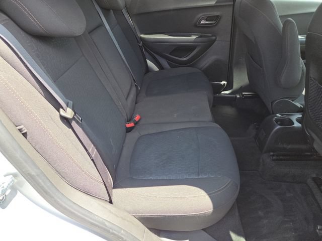Used 2020 Chevrolet Trax LS w/ Tint and Cruise Package FWD image 16