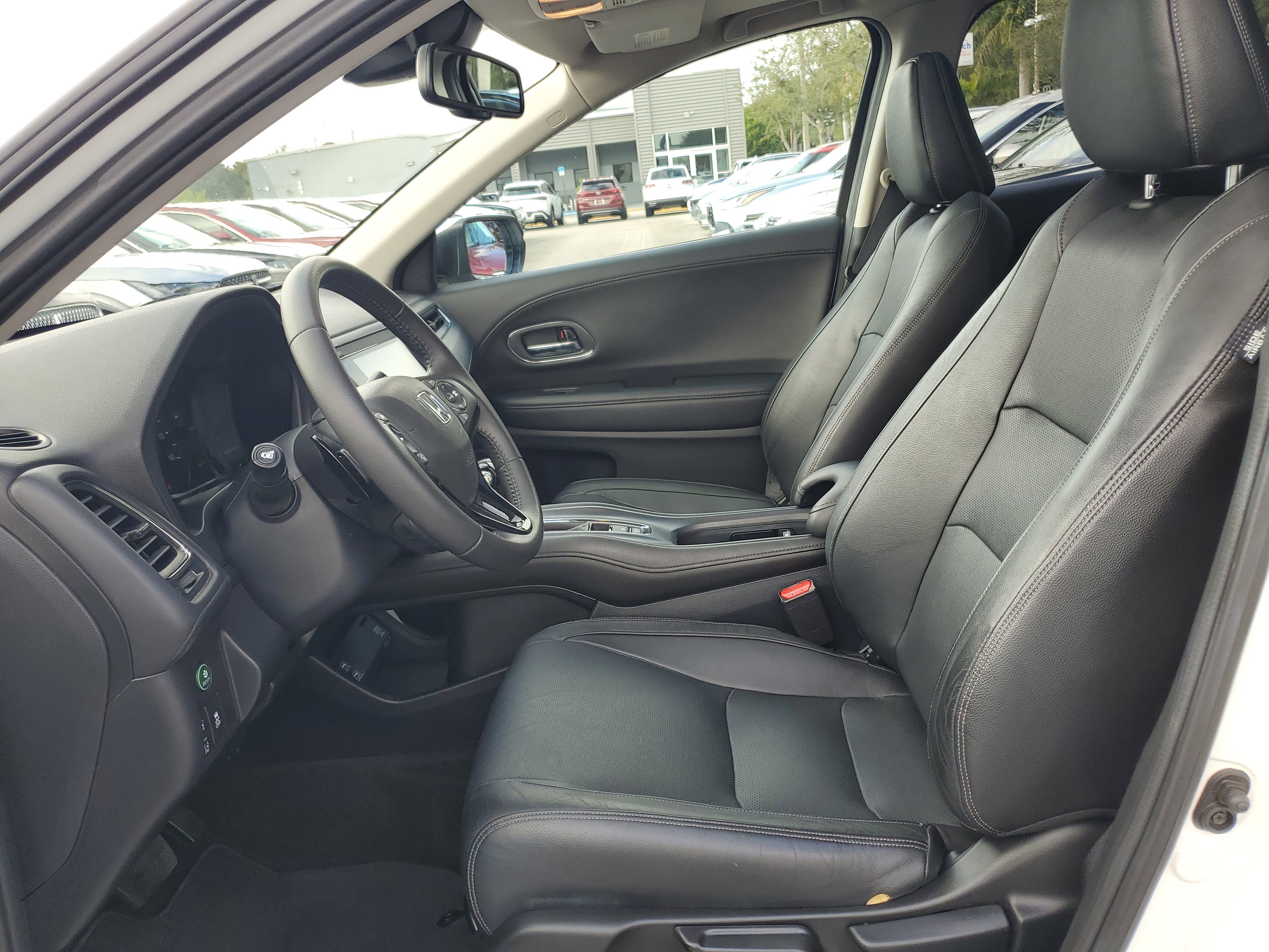 Used 2021 Honda HR-V EX-L image 10