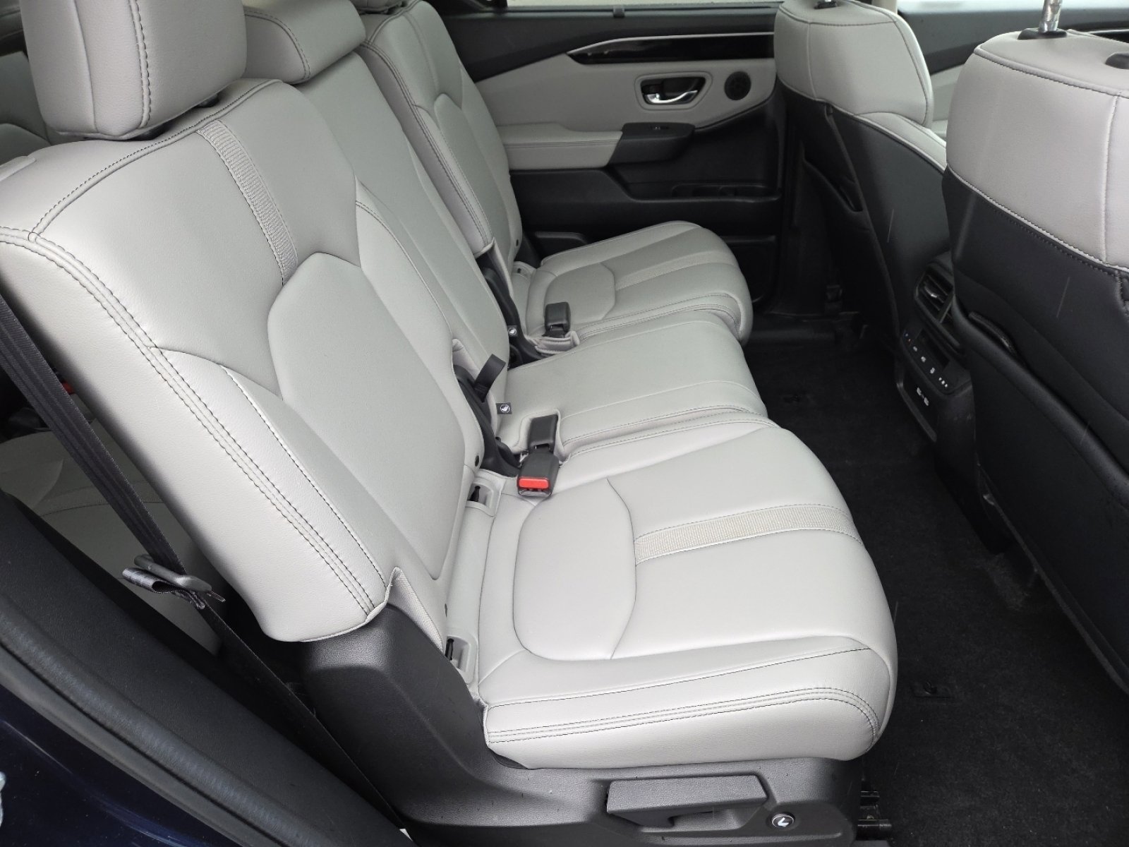 Used 2023 Honda Pilot Touring image 24