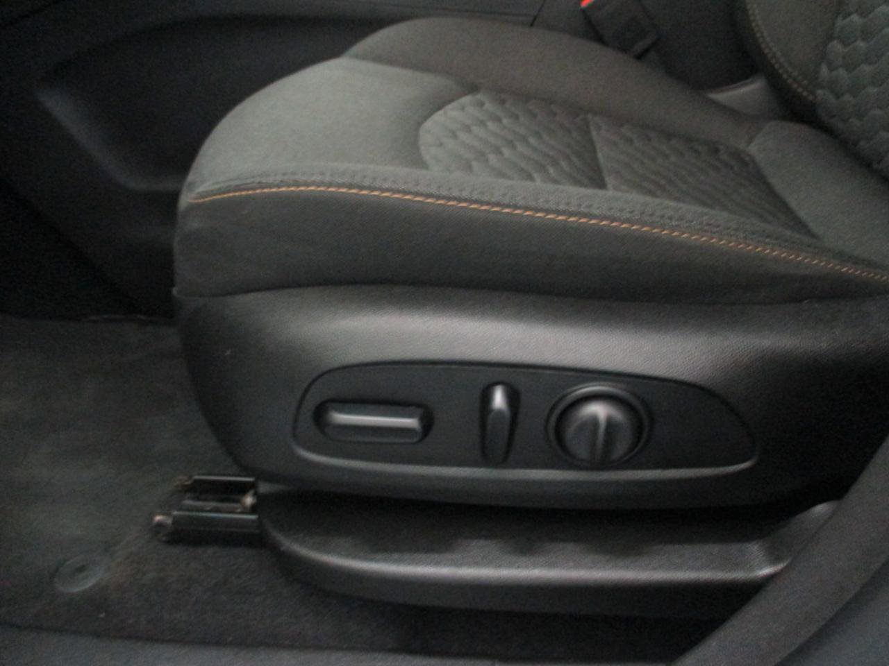 Used 2020 Chevrolet Equinox LT image 17