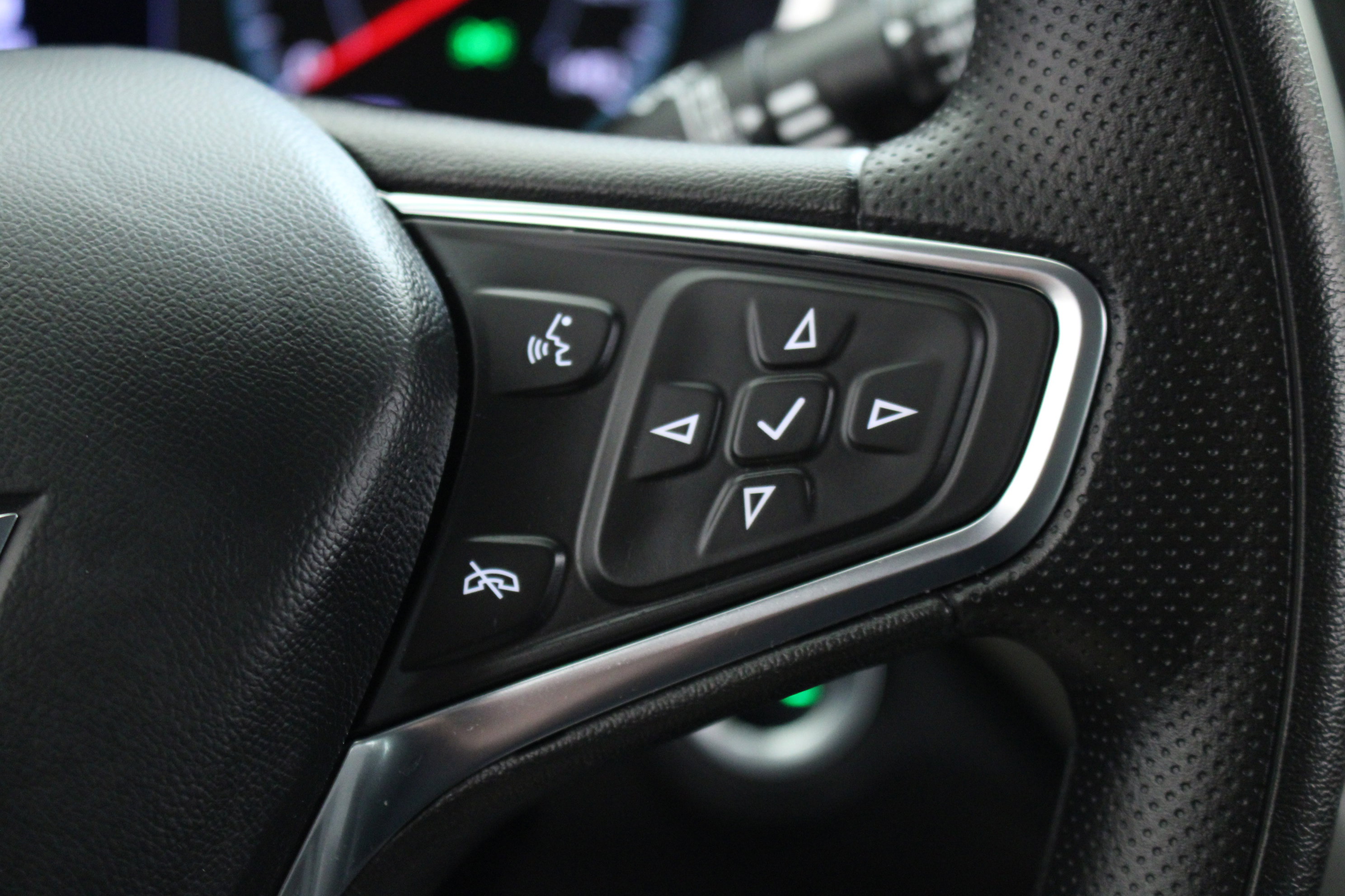 Used 2024 Chevrolet Equinox LS AWD/4WD image 15