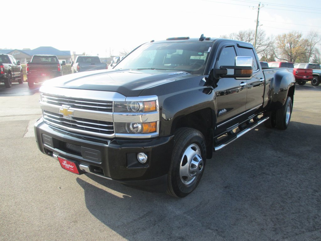 Used 2015 Chevrolet Silverado 3500 High Country w/ Duramax Plus Package image 10