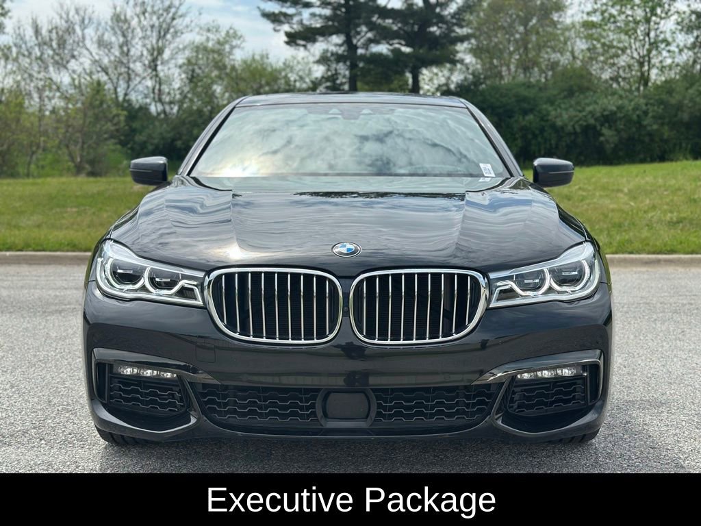 Used 2018 BMW 750i xDrive AWD/4WD image 2