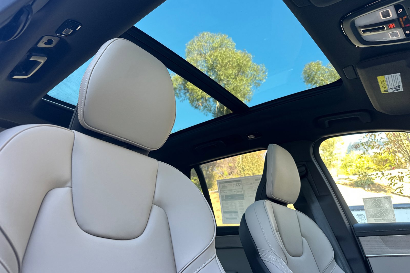 New 2026 Volvo XC90 B6 Plus image 15