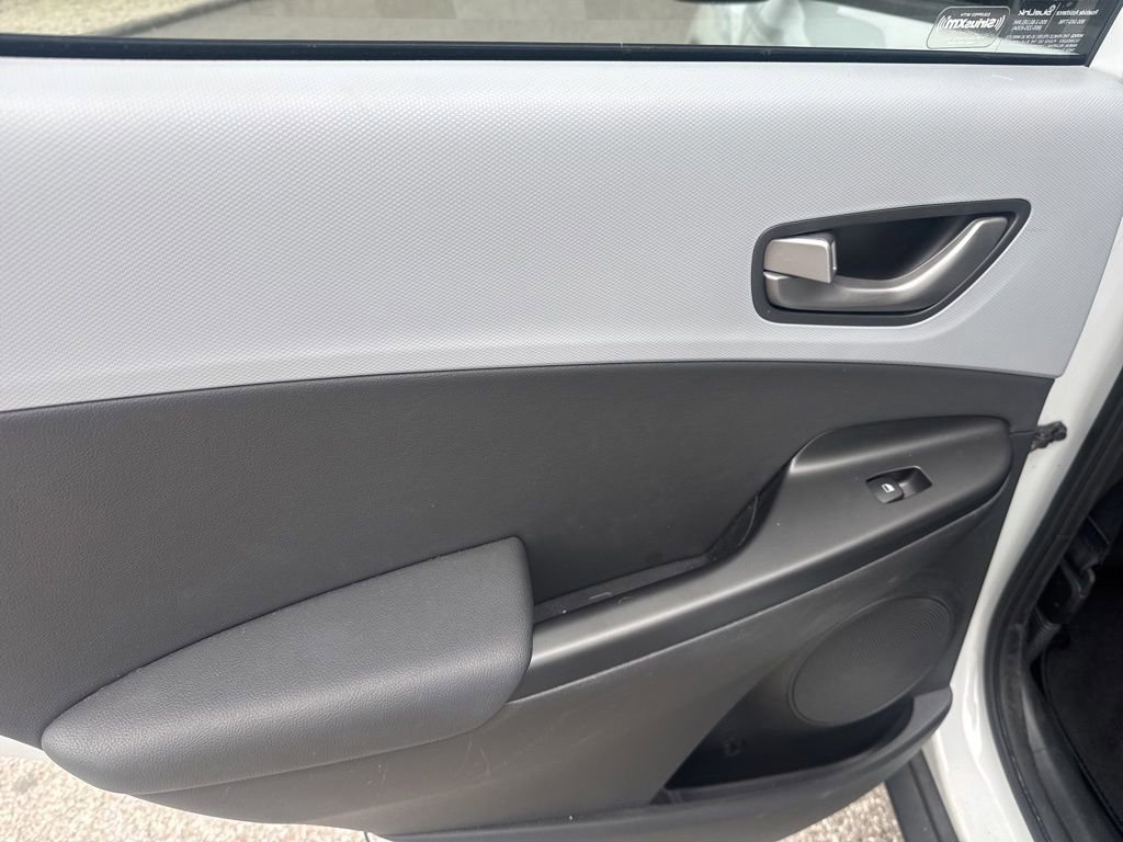 Used 2021 Hyundai Kona Ultimate FWD image 10