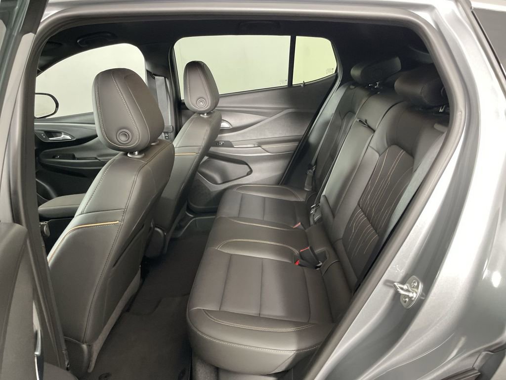 Used 2025 Buick Envista Avenir image 23