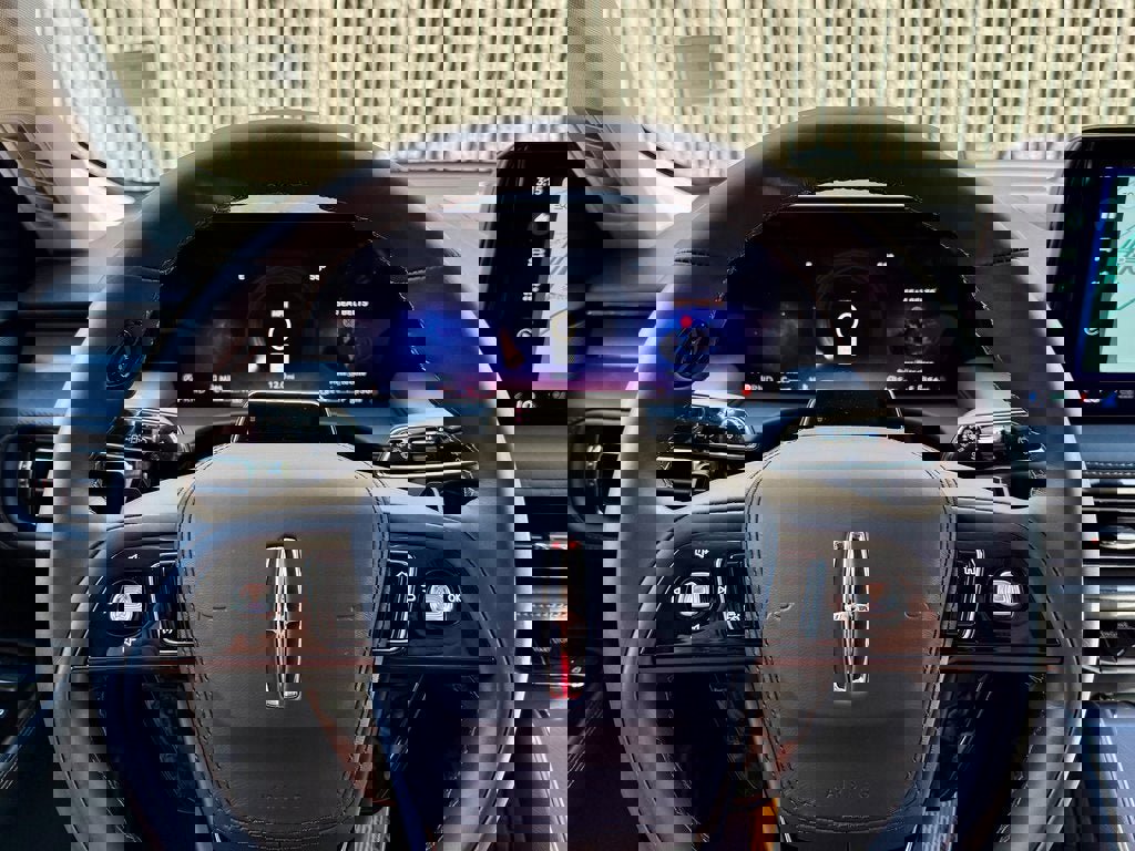 New 2025 Lincoln Aviator AWD w/ Jet Appearance Package image 26