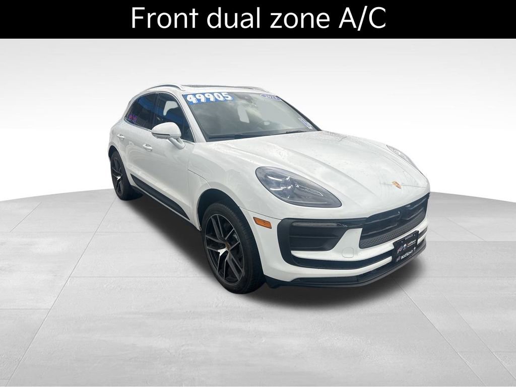 Used 2023 Porsche Macan Base image 3