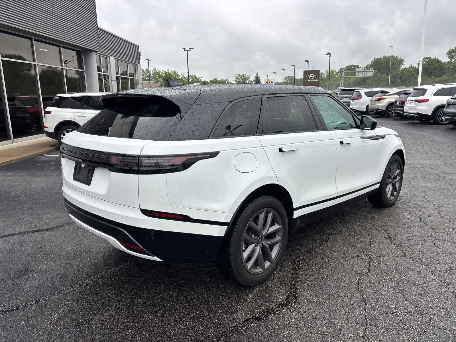 Used 2026 Land Rover Range Rover Velar Dynamic SE AWD/4WD image 7