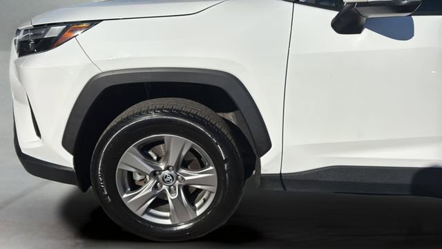 Used 2024 Toyota RAV4 XLE image 33