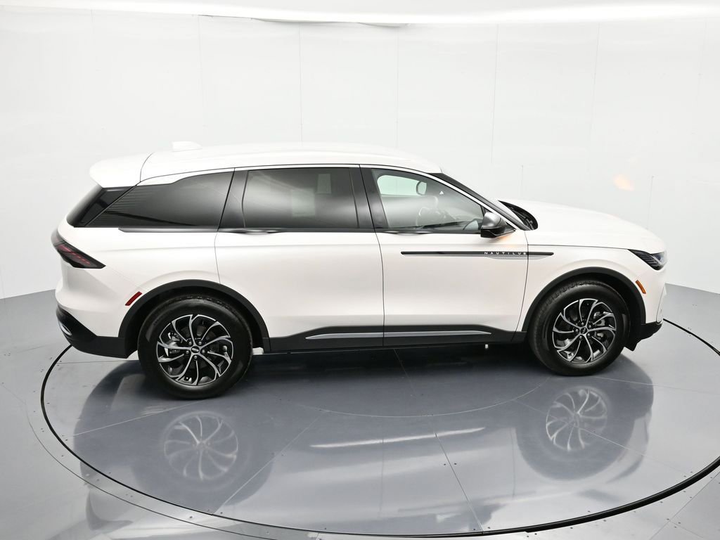 New 2026 Lincoln Nautilus Premier image 38