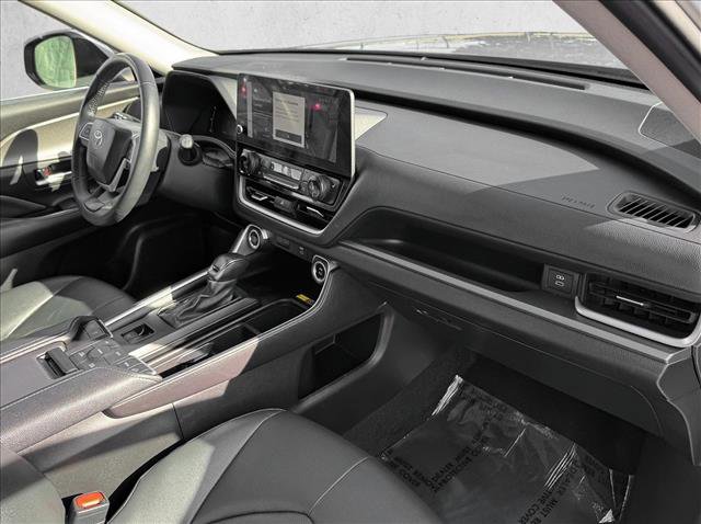 Certified 2025 Toyota Grand Highlander AWD image 21