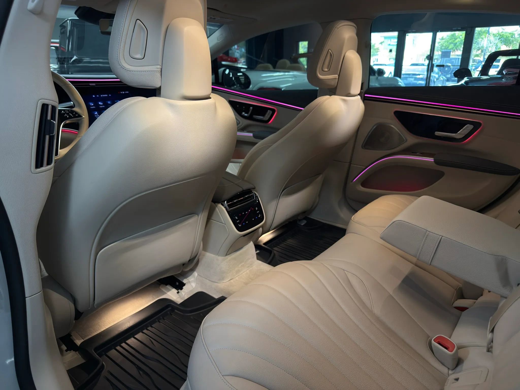 Used 2023 Mercedes-Benz EQS 580 4MATIC Sedan image 13