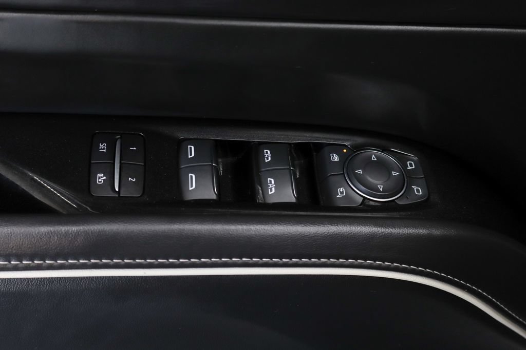 Used 2022 Cadillac Escalade Sport Platinum w/ LPO, ONYX Package AWD/4WD image 18
