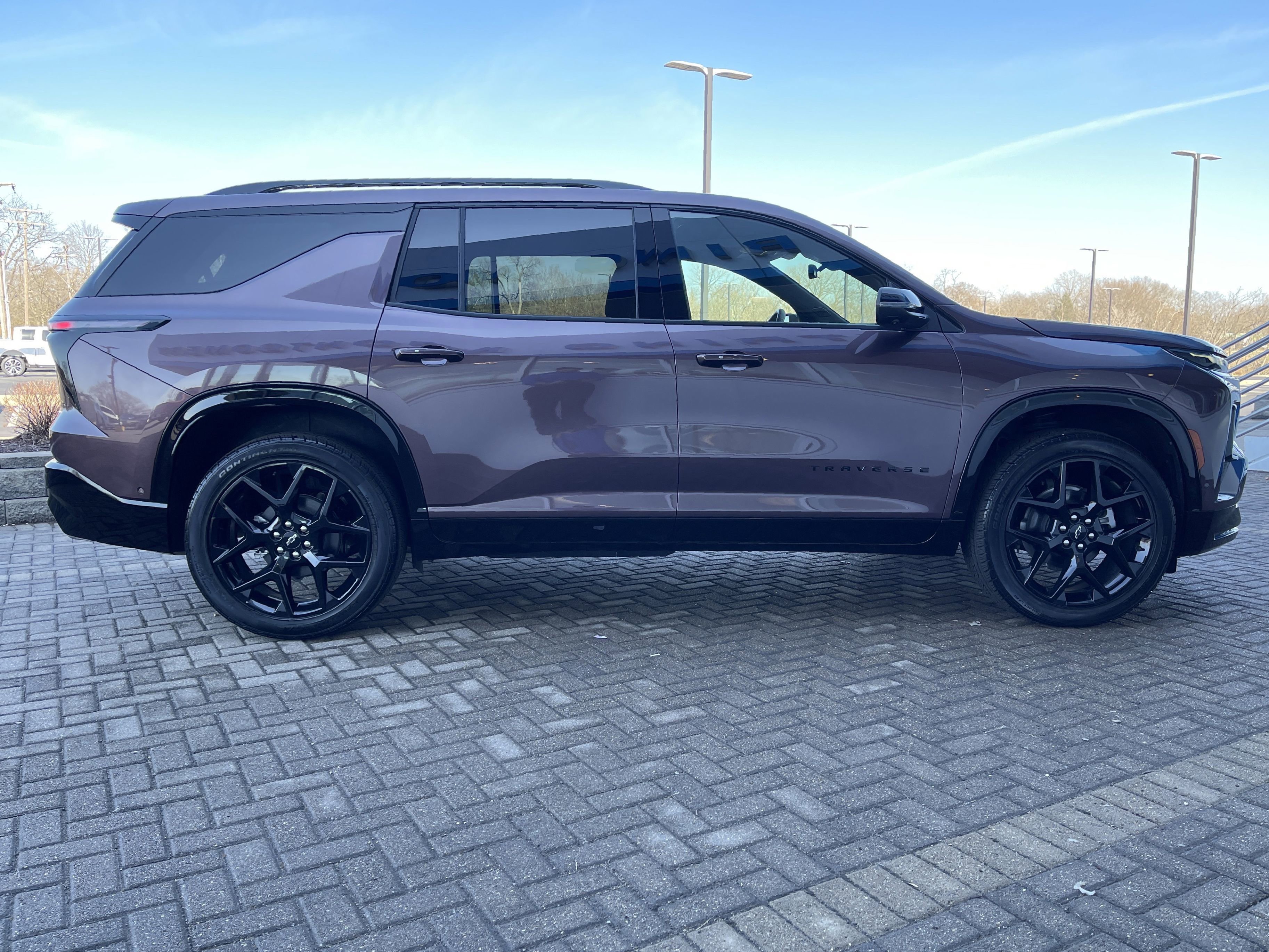Used 2025 Chevrolet Traverse RS w/ LPO, Floor Liner Package image 6