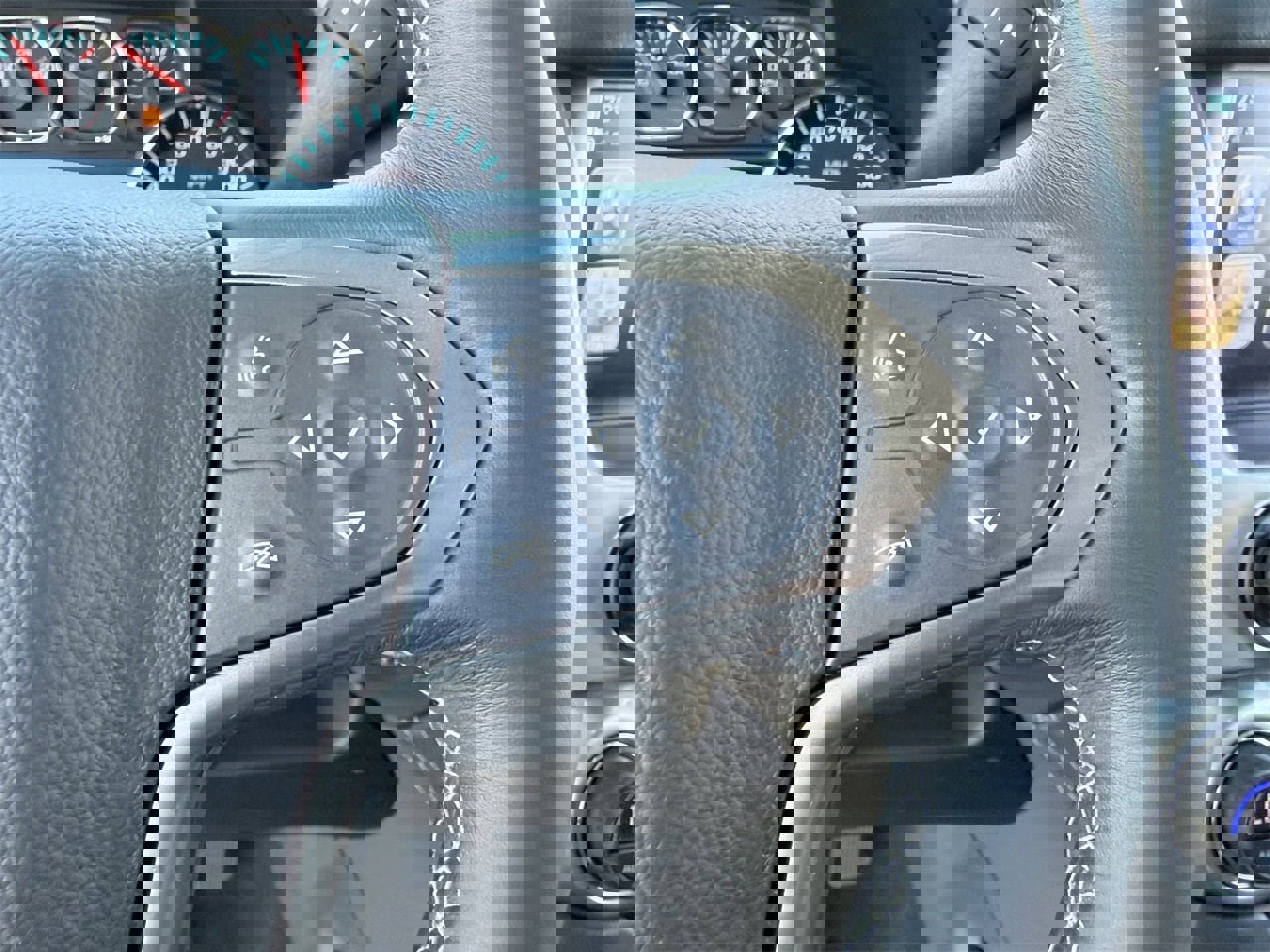 Used 2018 Chevrolet Tahoe LT w/ LT Signature Package image 22