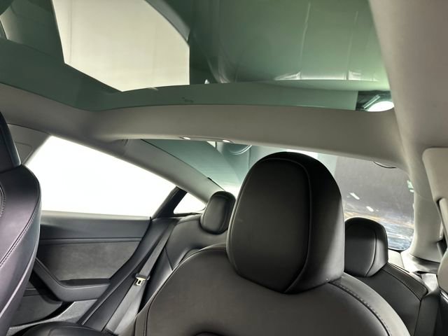 Used 2023 Tesla Model 3 Standard Range image 12