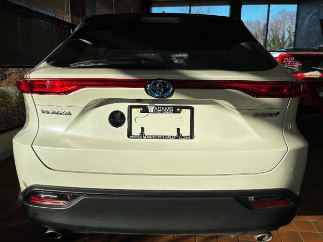 Used 2021 Toyota Venza LE w/ Carpet Mat Package (TMS) image 10