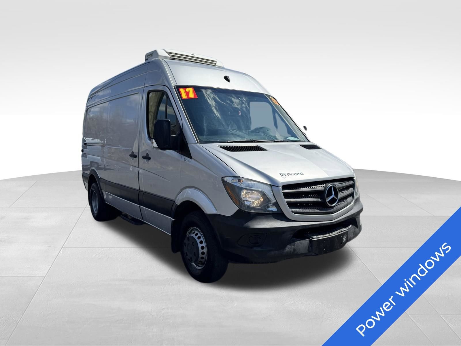 Used 2017 Mercedes-Benz Sprinter 3500 image 3