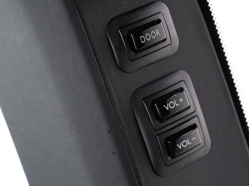 Certified 2025 Rolls-Royce Cullinan Black Badge image 35