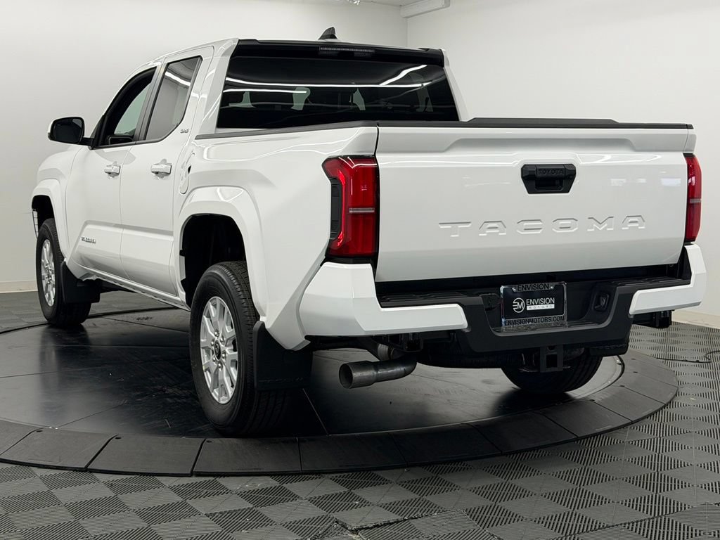 Used 2026 Toyota Tacoma SR5 RWD image 12