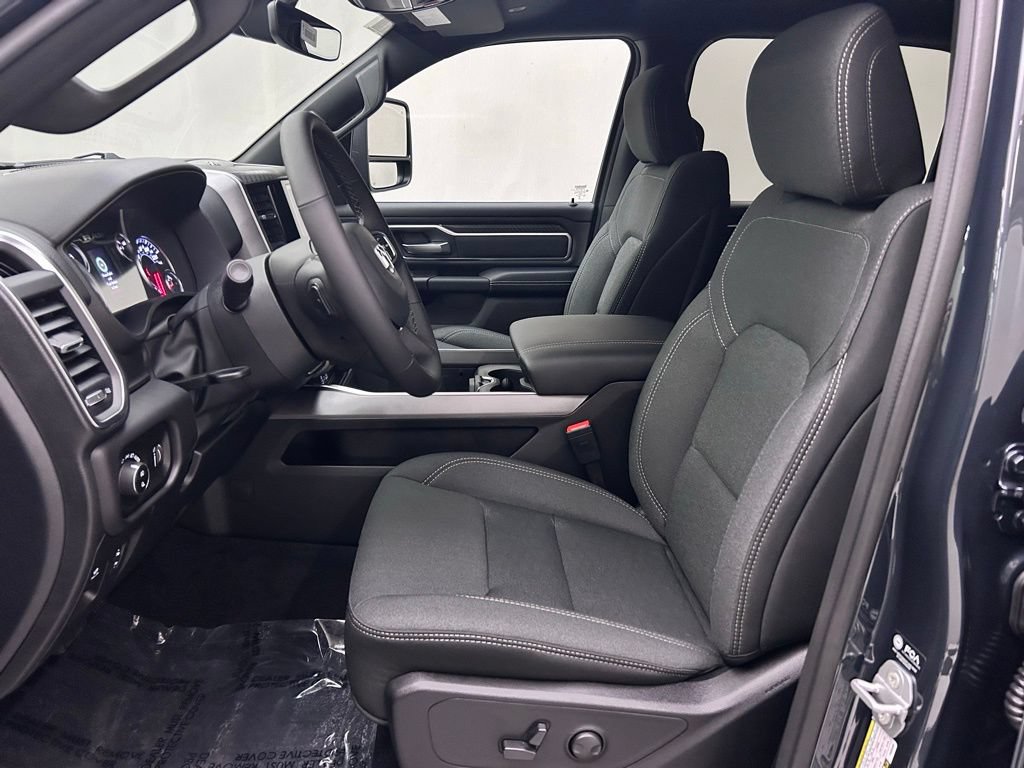 New 2026 RAM 1500 Big Horn AWD/4WD image 12