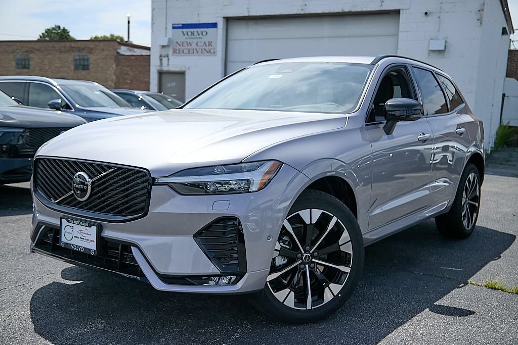 New 2026 Volvo XC60 B5 Plus w/ Climate Package AWD/4WD image 2