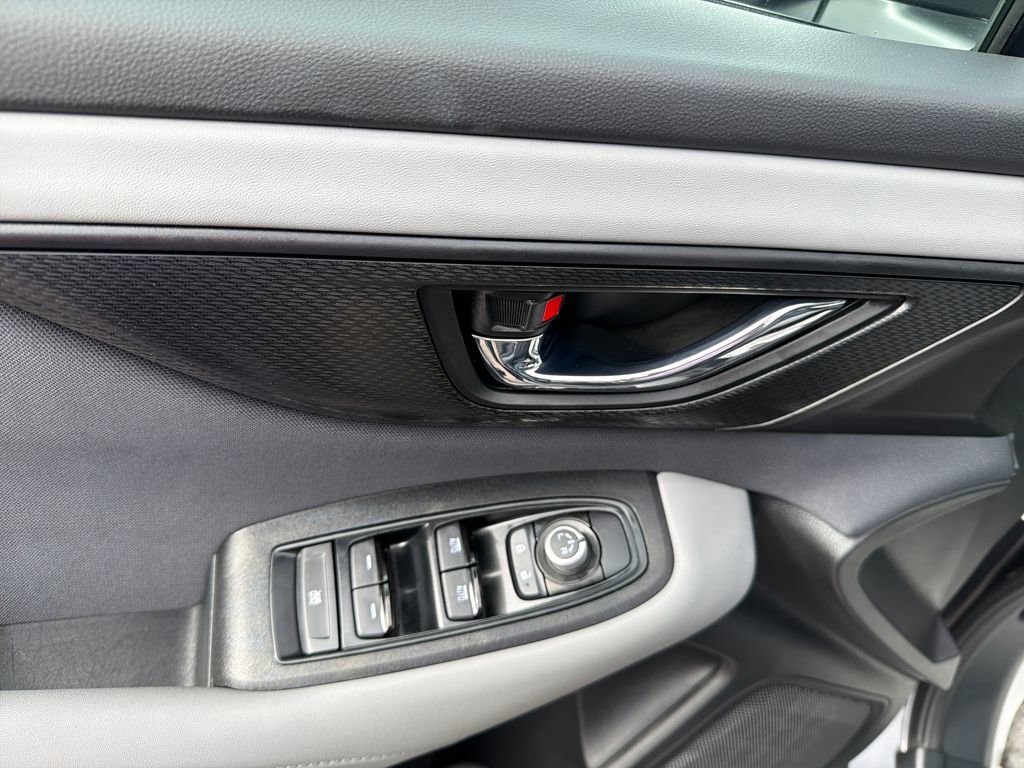 Used 2025 Subaru Outback Premium image 16
