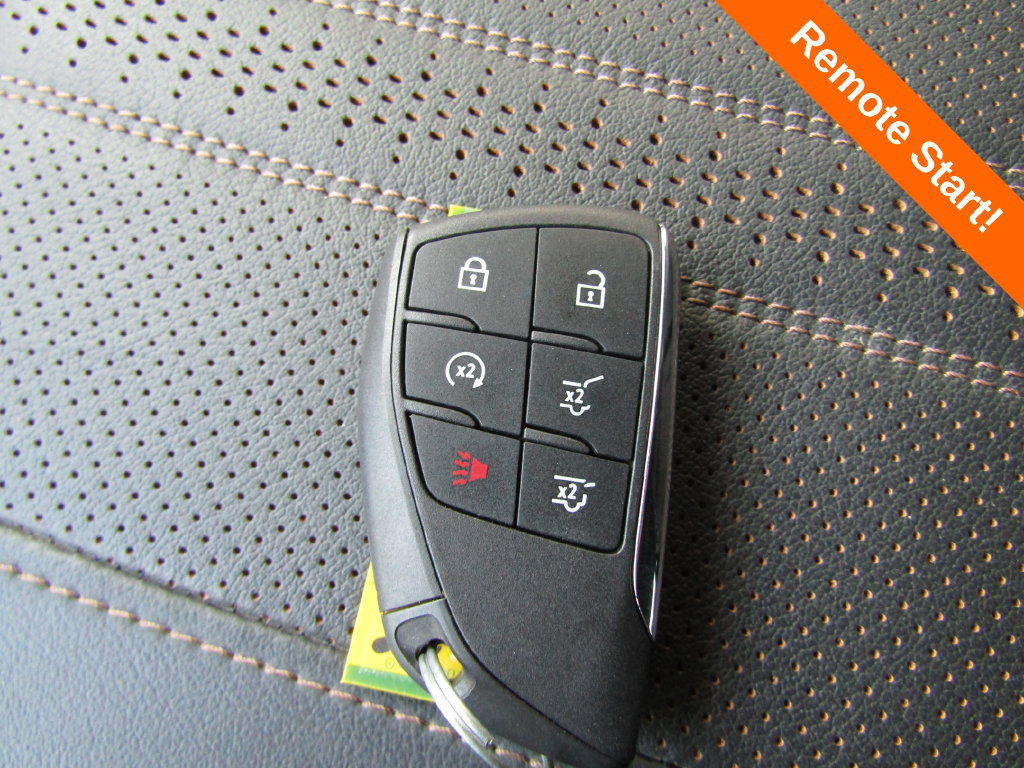 Used 2025 Chevrolet Suburban High Country AWD/4WD image 31