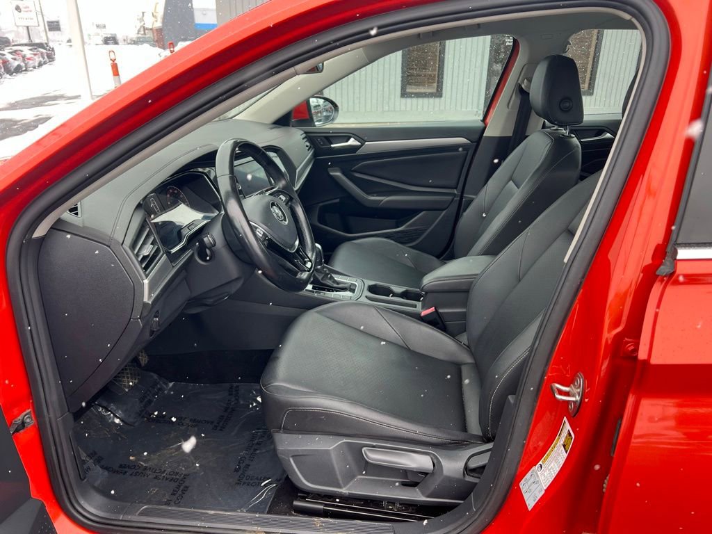 Used 2019 Volkswagen Jetta SE image 9