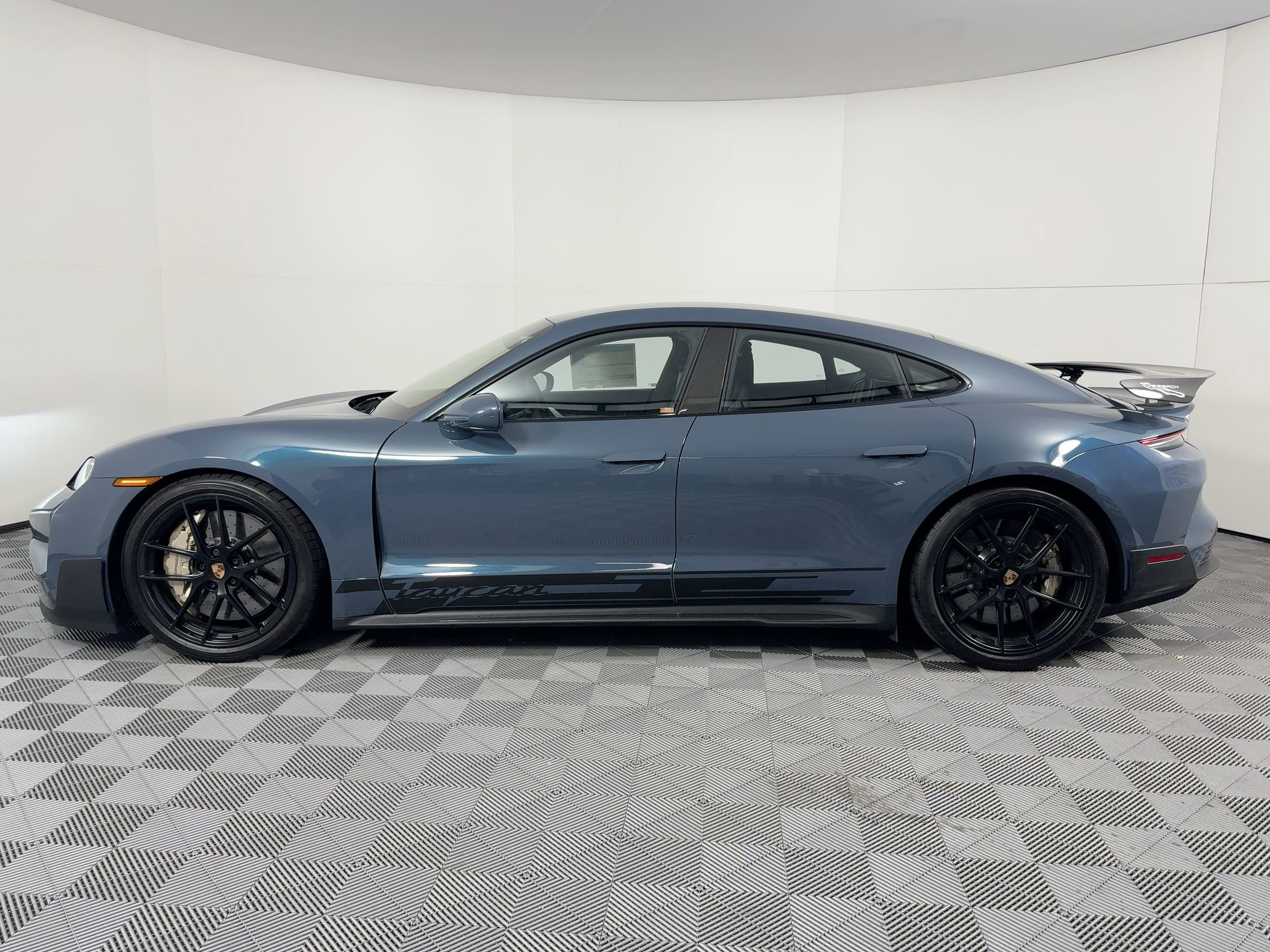 Used 2025 Porsche Taycan Turbo GT image 2