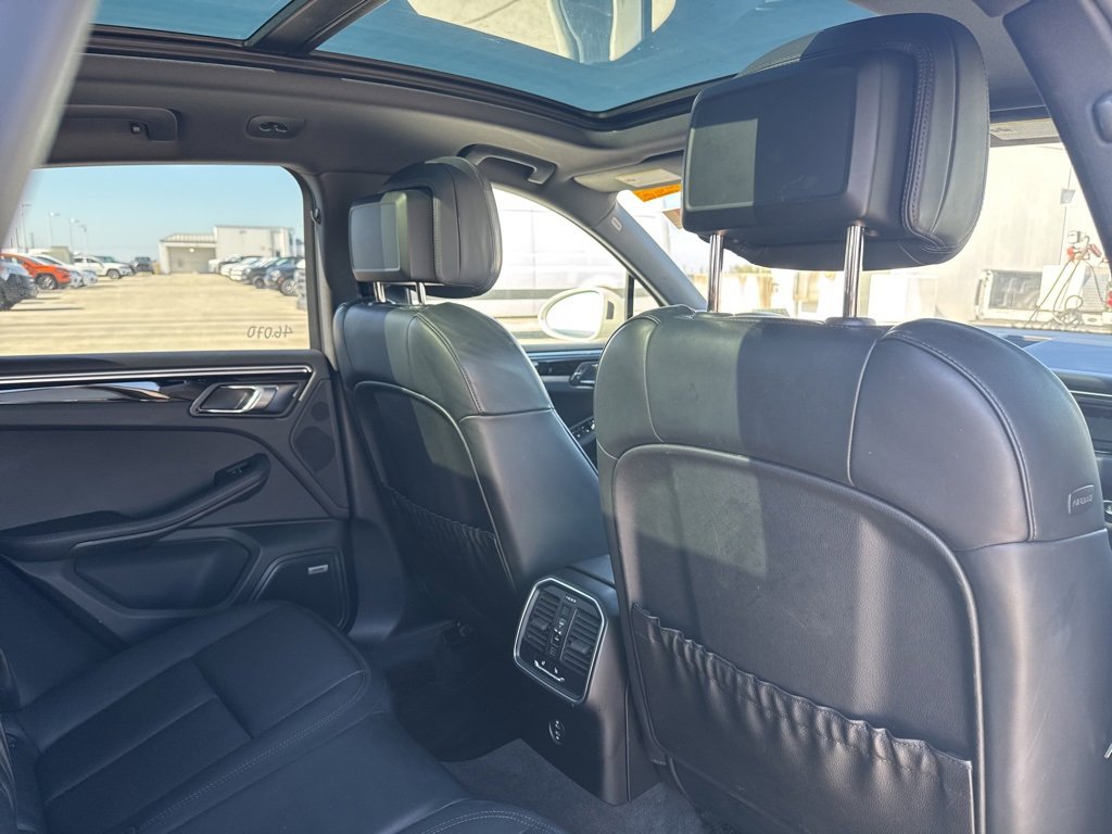 Used 2022 Porsche Macan S image 16