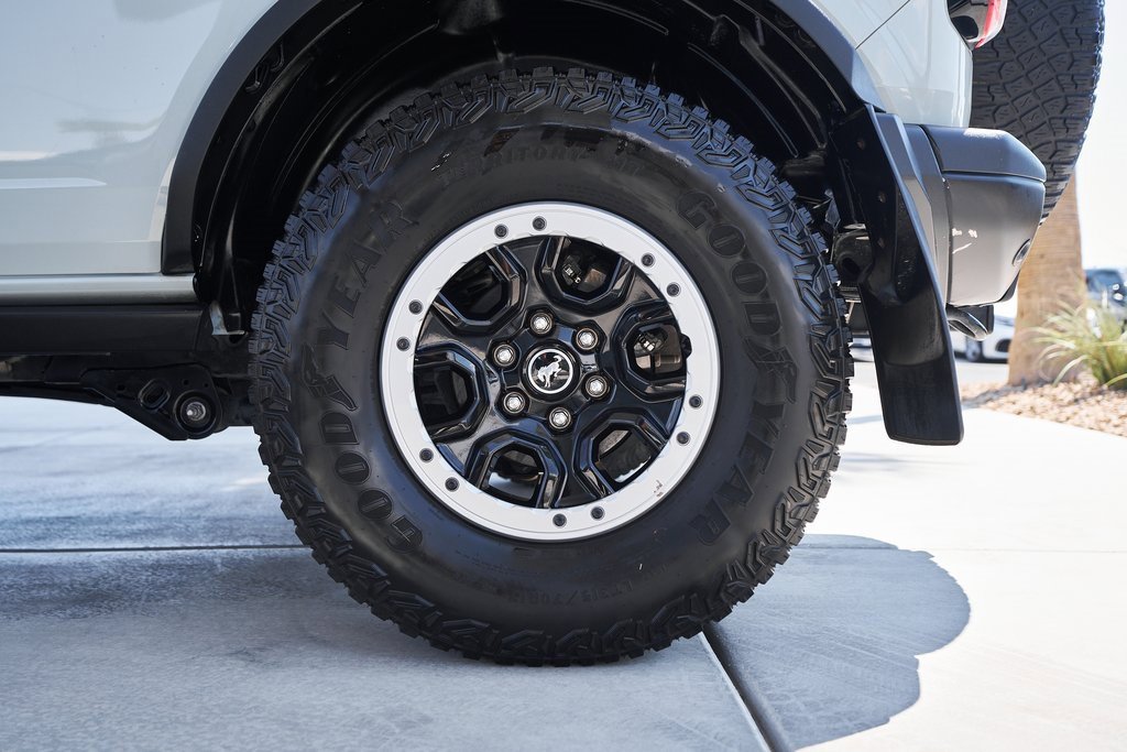 Used 2022 Ford Bronco Badlands image 8