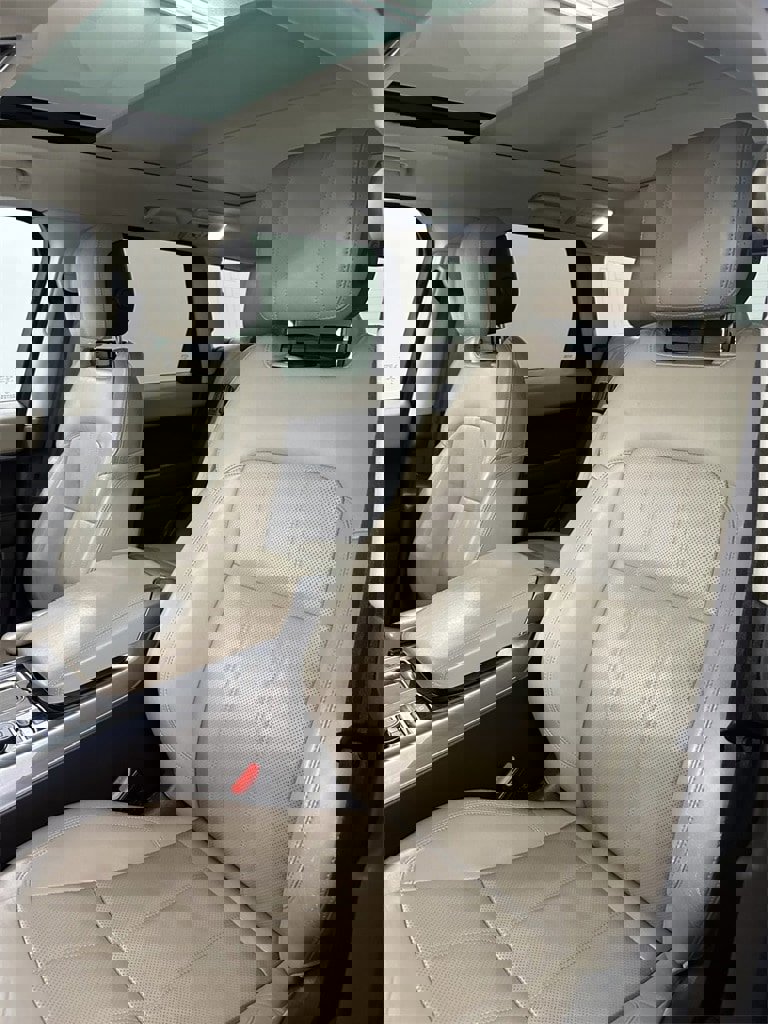 Used 2018 Land Rover Range Rover Sport HSE image 13