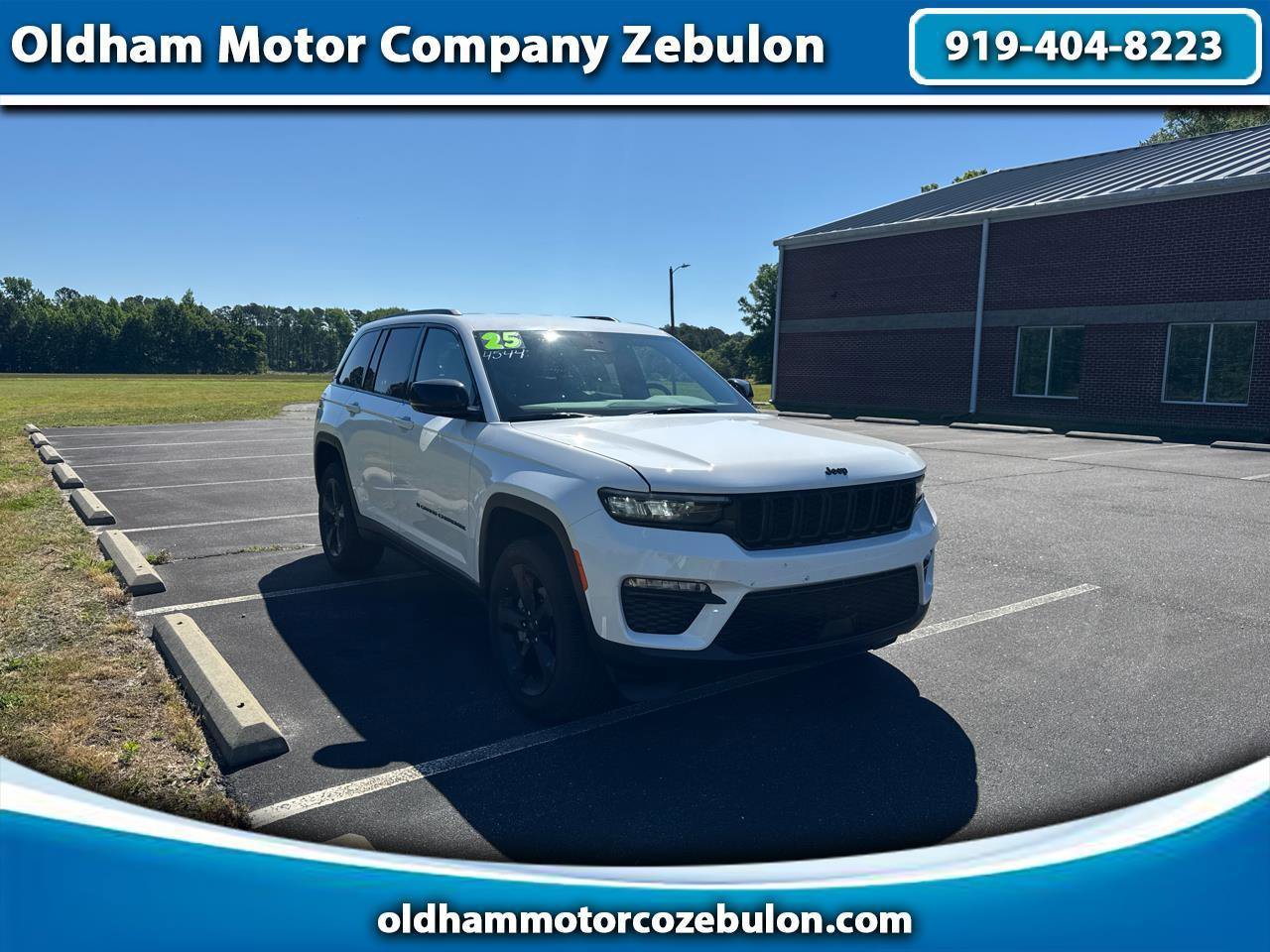 Used 2025 Jeep Grand Cherokee Limited w/ Black Appearance Package AWD/4WD image 1