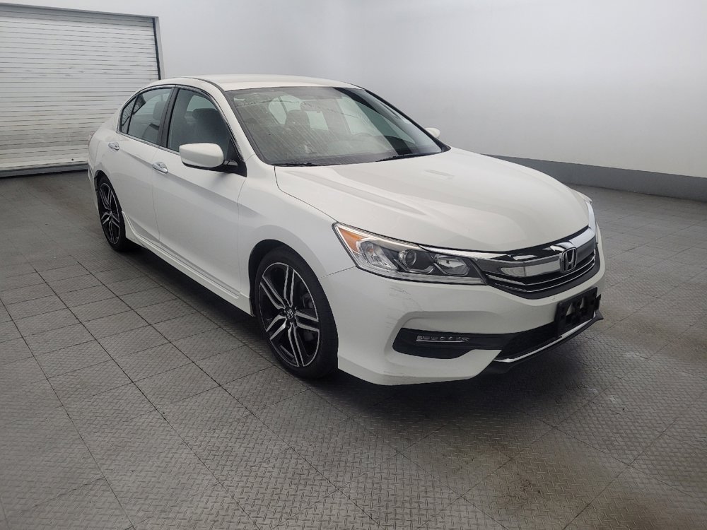 Used 2017 Honda Accord Sport image 13