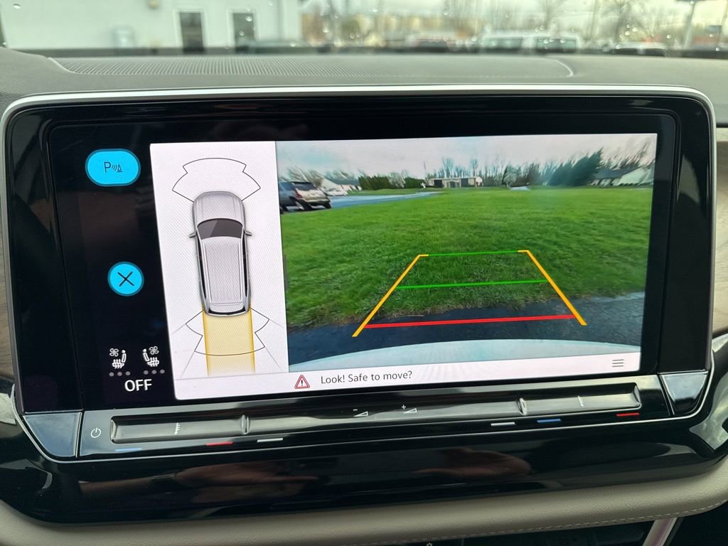 Used 2024 Volkswagen Atlas SE image 14