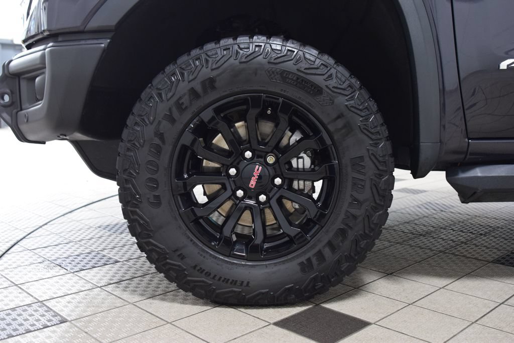 Used 2023 GMC Sierra 1500 AT4X AWD/4WD image 32