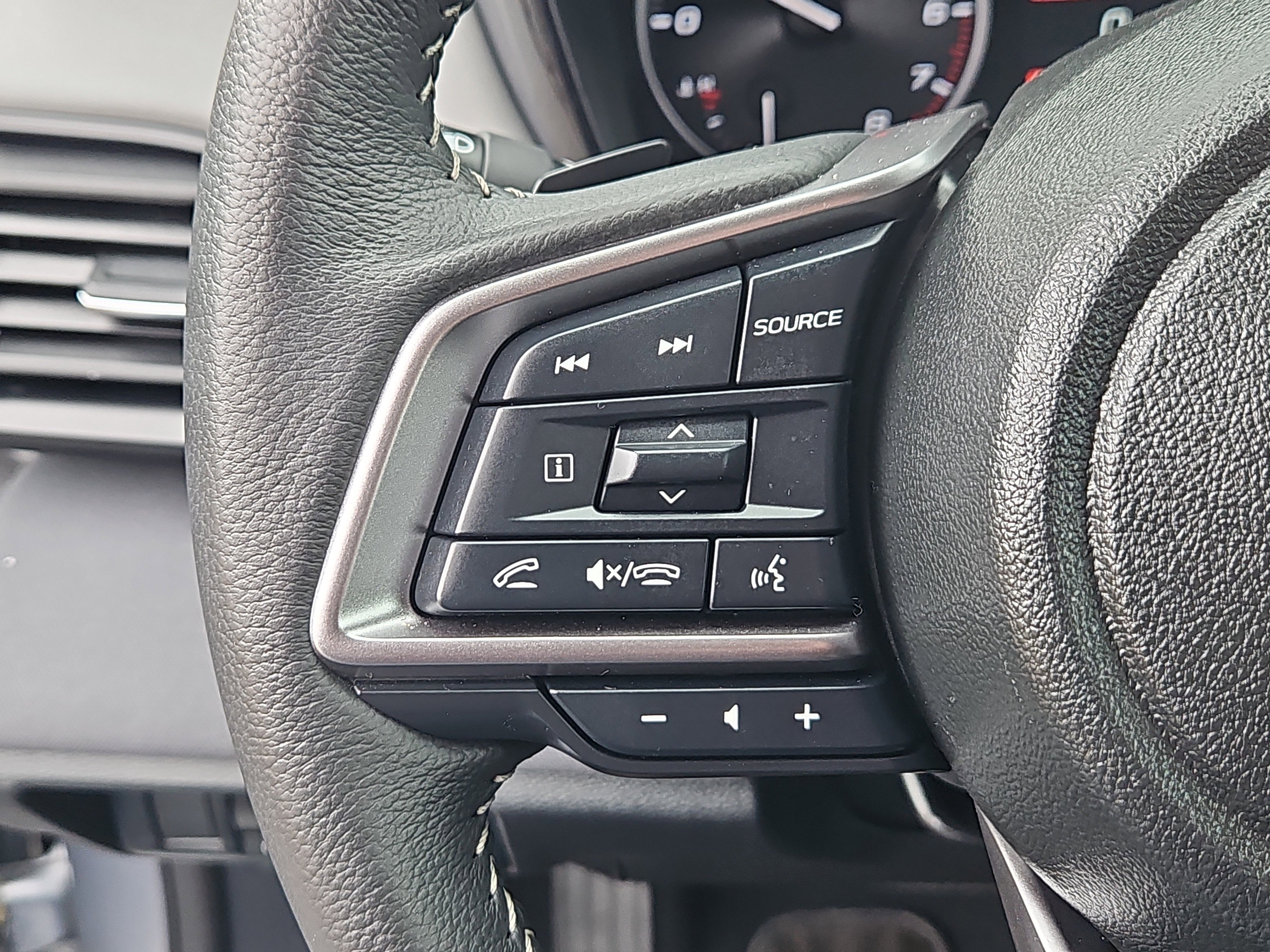 Certified 2025 Subaru Outback Premium image 14