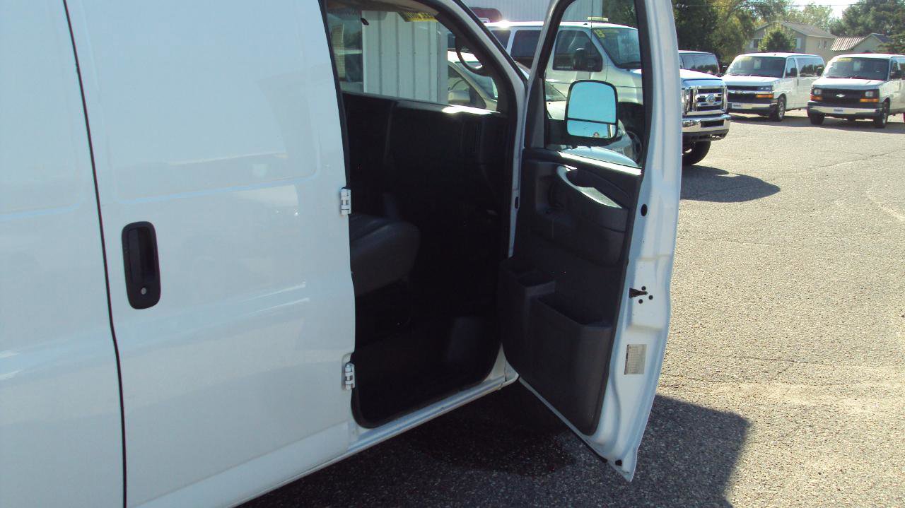 Used 2014 Chevrolet Express 1500 AWD image 18