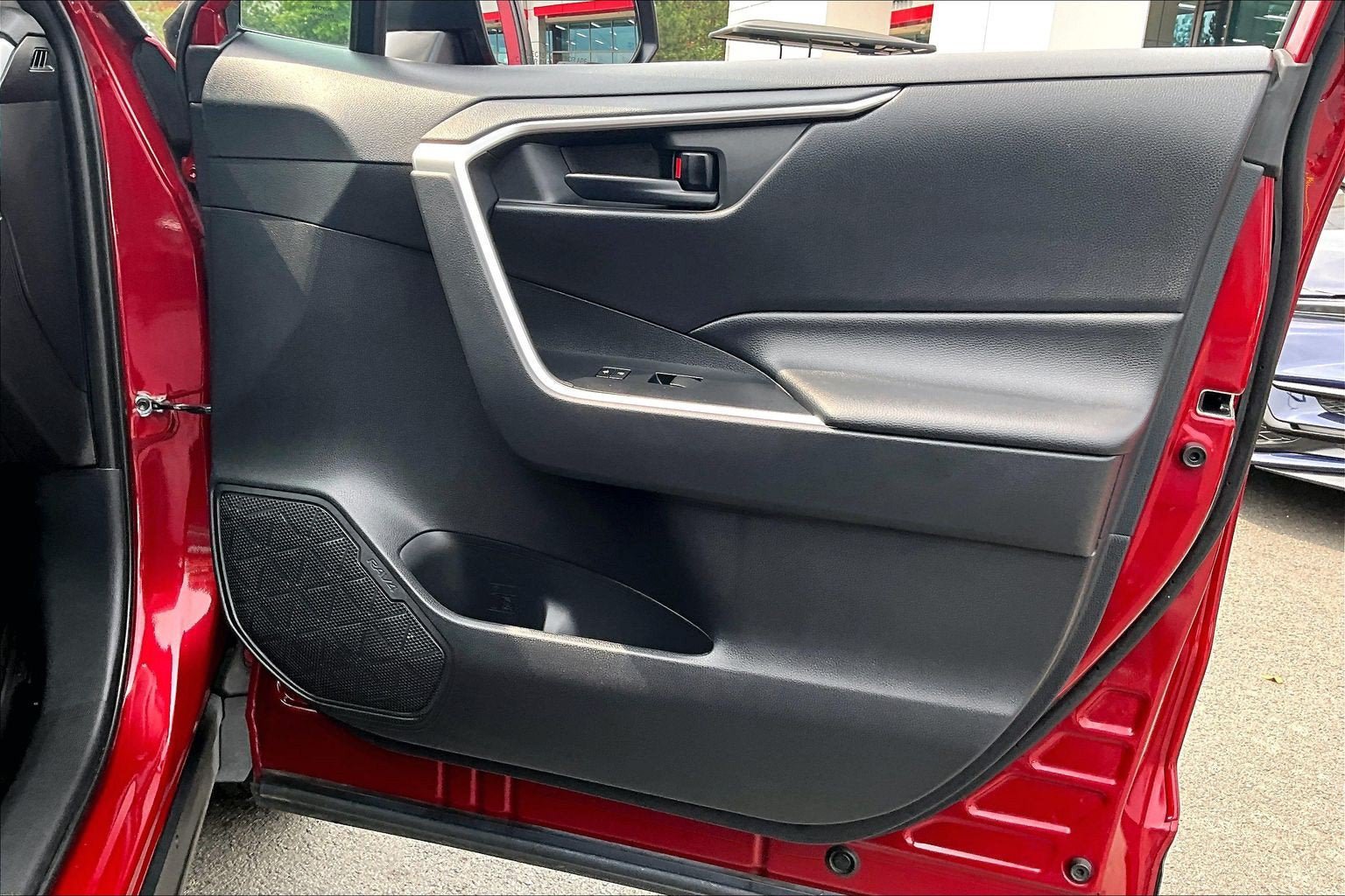 Used 2019 Toyota RAV4 LE w/ All Weather Liner Package AWD/4WD image 22