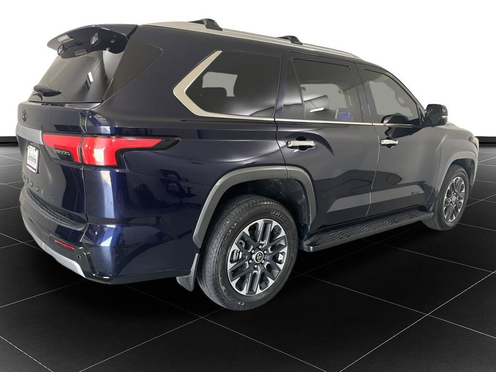 Used 2024 Toyota Sequoia Limited w/ Tow Technology Package AWD/4WD image 5